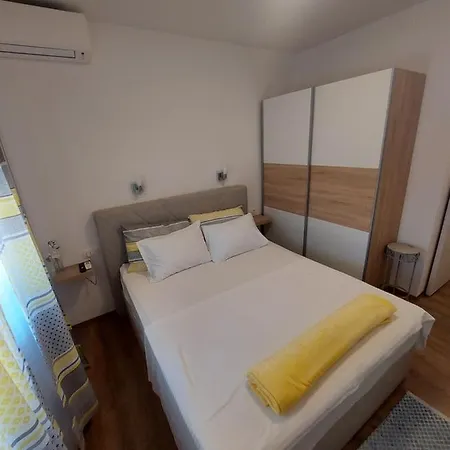 Rooms Nevenka Novi Vinodolski Exterior photo